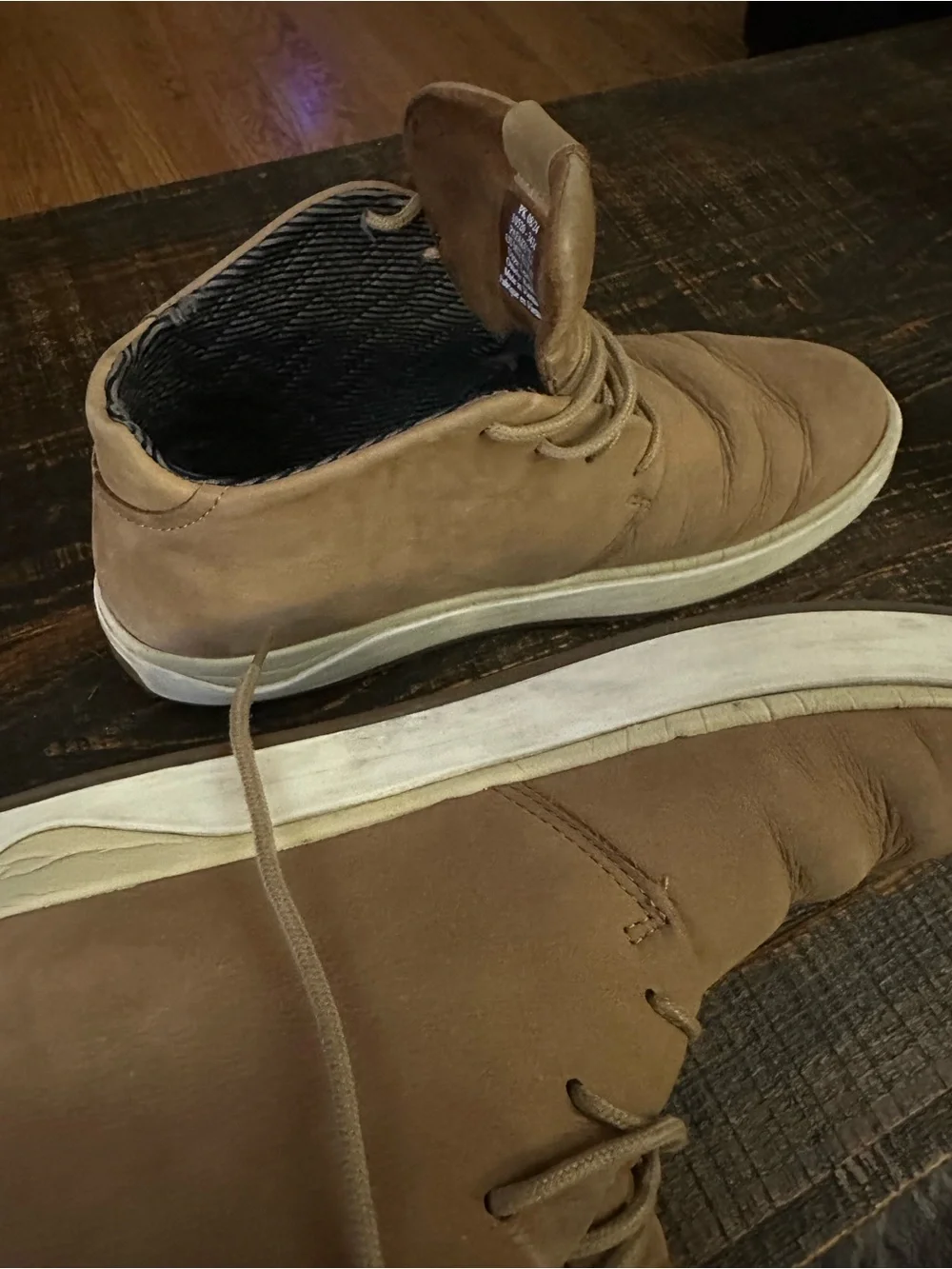 OluKai Men's Tan Chukka Casual Lace-Up Shoes